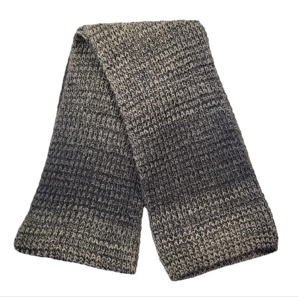 GAP Wool Knitted Wide Scarf - Picture 1 of 7